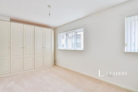 2 bedroom terraced house to rent, Drake Road, BH15
