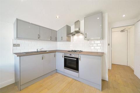 Studio to rent, NW6