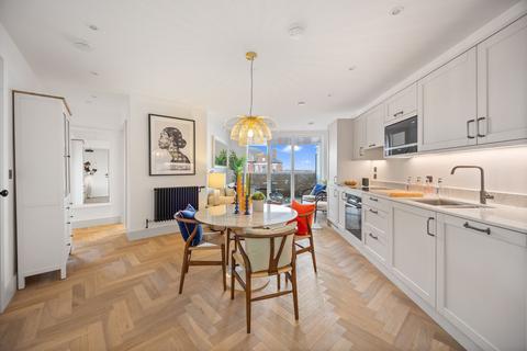 Park Avenue, Clifton Mansions, NW2