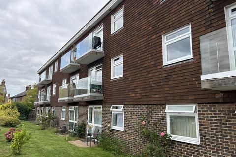 2 bedroom flat for sale, Winton Road, Petersfield, GU32