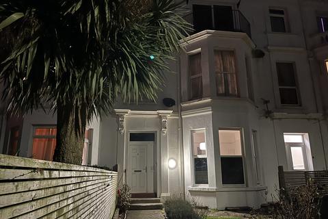 2 bedroom ground floor flat to rent, Flat 1, 6 Alexandra Terrace, Exmouth, EX8