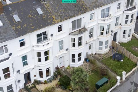 2 bedroom ground floor flat to rent, Flat 1, 6 Alexandra Terrace, Exmouth, EX8