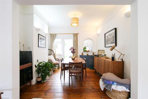 3 bedroom terraced house to rent, Hertford Street, Cambridge CB4