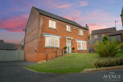 4 bedroom detached house for sale, Sharter Drive, Loughborough, Leicestershire, LE11