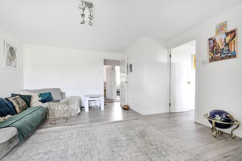 2 bedroom apartment for sale, Clarence Close, Barnet, EN4