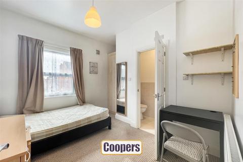 2 bedroom terraced house to rent, St Georges Road, Coventry, CV1