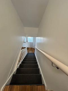 1 bedroom in a house share to rent, Room 4, Felixstowe Road, London