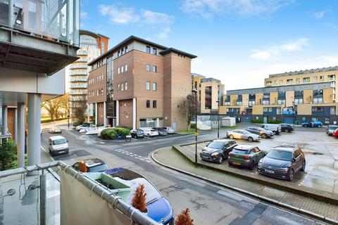 2 bedroom apartment for sale, Orchard Place, Southampton, SO14