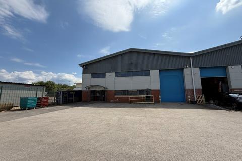 Industrial unit to rent, Tweedale Way, Oldham OL9
