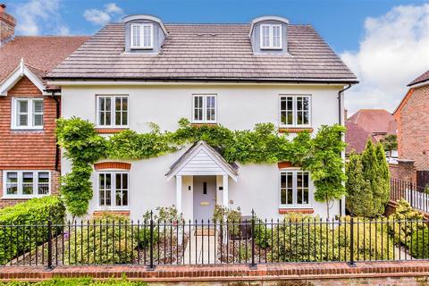 5 bedroom semi-detached house for sale, Oslin Walk, Kings Hill, West Malling, Kent
