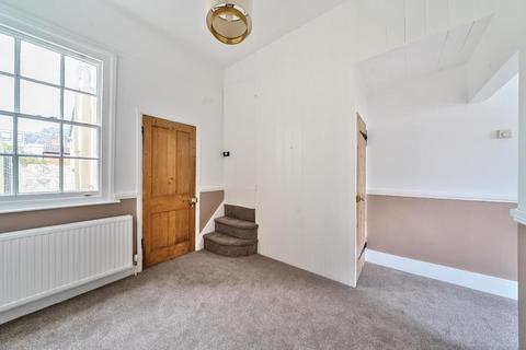 2 bedroom end of terrace house to rent, Ripon Street,  Aylesbury,  HP20