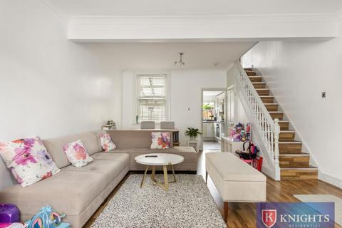 3 bedroom house for sale, Henley Road, London, N18