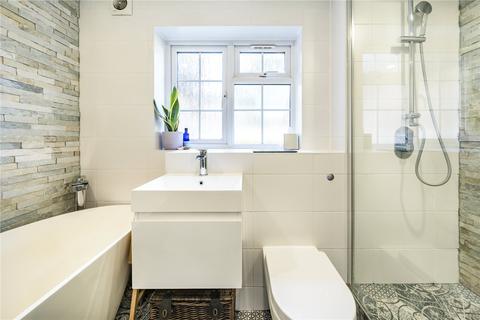2 bedroom apartment to rent, London SW17