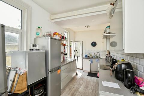 6 bedroom terraced house for sale, Green Street, Kent ME7