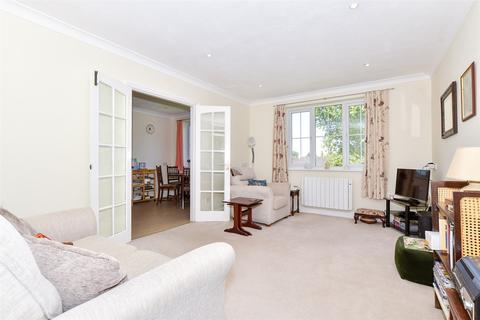 2 bedroom flat for sale, Chapel Road, Hothfield, Ashford, Kent