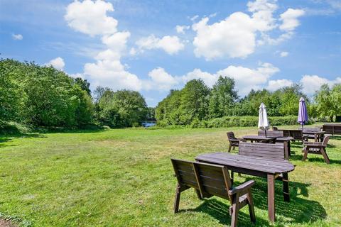2 bedroom flat for sale, Chapel Road, Hothfield, Ashford, Kent