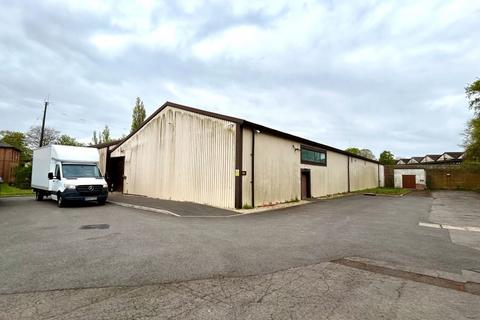 Office to rent, Camp Rd Upper Heyford OX25 5HA