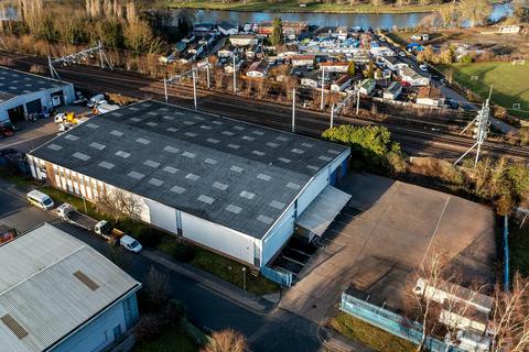 Warehouse to rent, 1-3 Deacon Way Reading RG30 6AZ