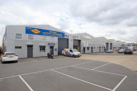 Distribution warehouse to rent, Meridian Way Enfield EN3 4TY