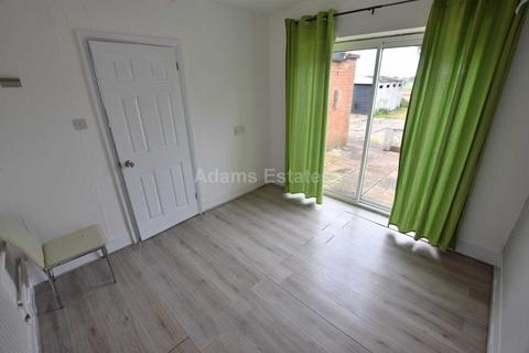 3 bedroom semi-detached house to rent, Hartland Road, Reading