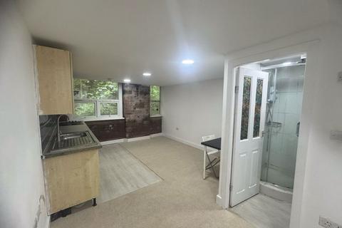 2 bedroom flat to rent, Excelsior House, 33 St. Johns Road, Huddersfield