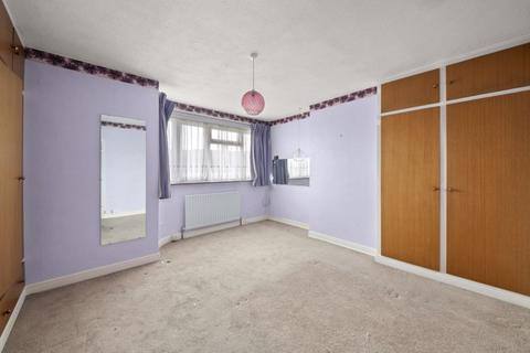 2 bedroom end of terrace house for sale, Gonville Crescent, Northolt