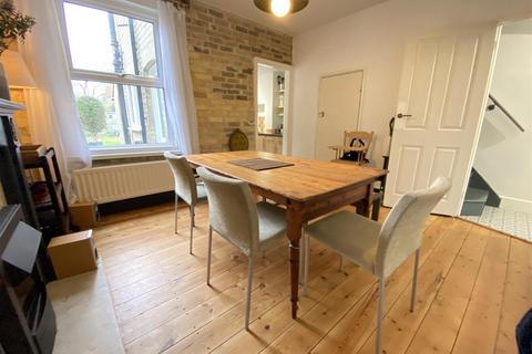 2 bedroom terraced house to rent, Histon Road, Cambridge CB4