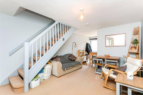 2 bedroom terraced house to rent, Southlands, Chineham, Basingstoke, RG24