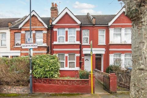 3 bedroom semi-detached house for sale, Selwyn Road, London, NW10