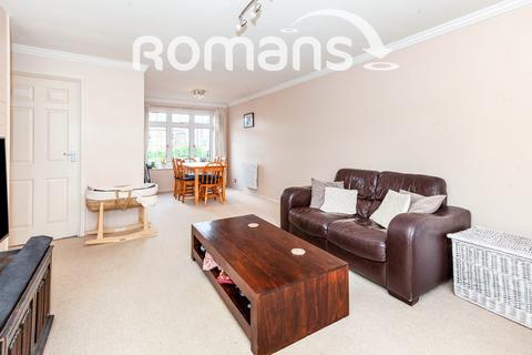 2 bedroom flat to rent, Lammas Court, Windsor, SL4
