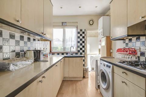 3 bedroom end of terrace house for sale, Park Road, London NW4