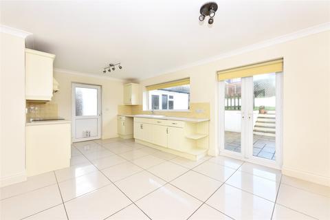 4 bedroom detached bungalow to rent, Downside Close, Shoreham, BN43