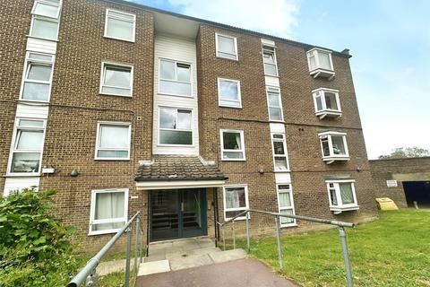 2 bedroom flat to rent, Ambleside Gardens, Sutton SM2
