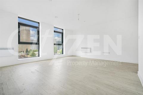 Studio to rent, Northill Apartments, 65 Furness Quay, Salford M50