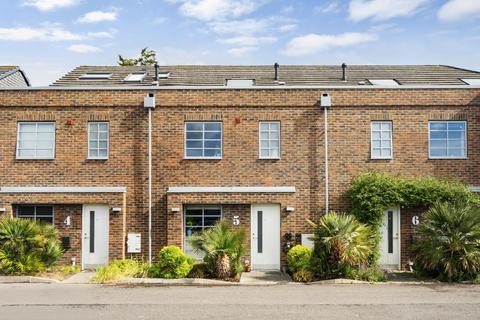 3 bedroom terraced house for sale, Bluebird Walk, Burgess Hill