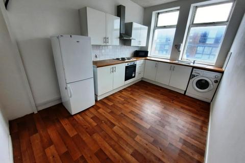1 bedroom flat to rent, Market Street, Farnworth