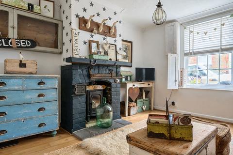2 bedroom terraced house for sale, Bread Street, Warminster, BA12