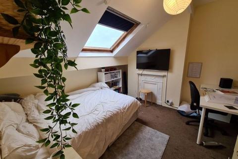 6 bedroom house to rent, Brudenell Road, Leeds LS6