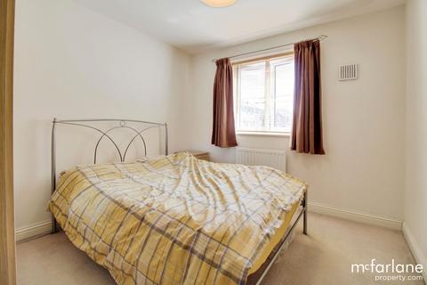 2 bedroom flat for sale, Twickenham Close, Swindon SN3