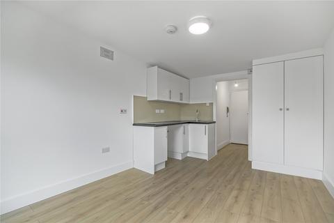 Studio to rent, Linden Gardens, London, W2