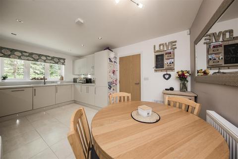4 bedroom detached house for sale, Godden Drive, West Malling ME19