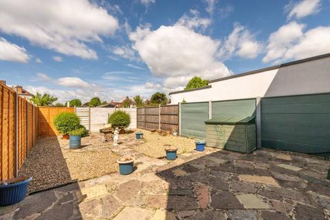 3 bedroom semi-detached house to rent, Malden Road, Worcester Park, New Malden, KT3