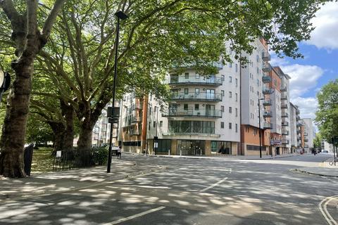 2 bedroom flat to rent, Orchard Place, Southampton SO14