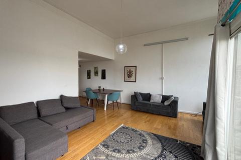 2 bedroom flat for sale, 243 The Water Gardens, Paddington, London, W2 2DG