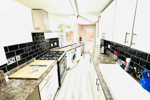 3 bedroom semi-detached house to rent, BEAUTIFUL 3 BED HOUSE | LEYTON | AVAILABE NOW , London E10