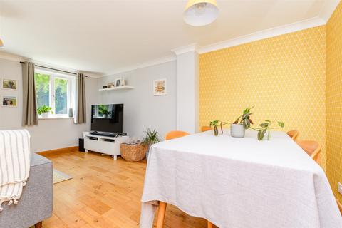 3 bedroom end of terrace house for sale, Shorefields, Rainham, Gillingham, Kent