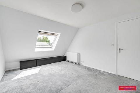 2 bedroom flat to rent, Botany Close, Barnet, EN4