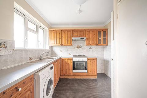 2 bedroom flat to rent, Longberrys, Child's Hill, London, NW2