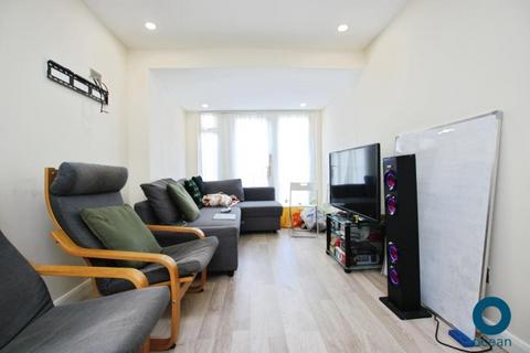 4 bedroom townhouse to rent, Durbin Walk, Bristol BS5