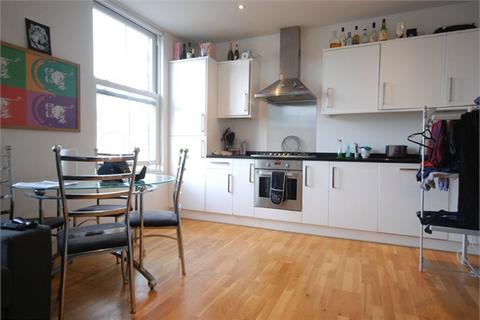 2 bedroom apartment to rent, Trinity Road, Wandsworth Common SW17
